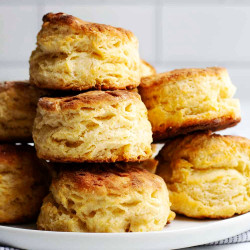 Virginia's Cheesy Biscuits
