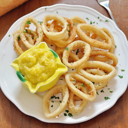 Fried Calamari With Homemade Garlic Aioli