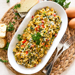 Spanish Scramble With Vegetables &amp; Chickpeas