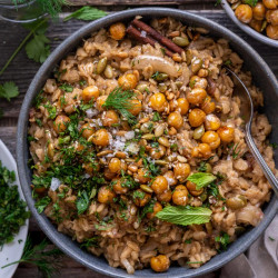 Caramelized Onion And Cardamom Savory Oatmeal