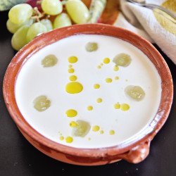 White Garlic Soup - Ajo Blanco