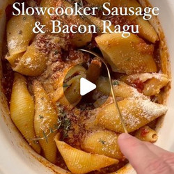 Slowcooker Sausage, Fennel &amp; Bacon Ragu