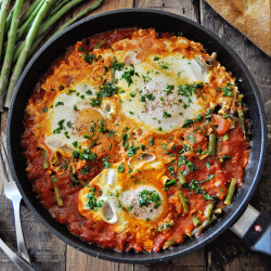 Spanish Eggs With Tomatoes &amp; Asparagus