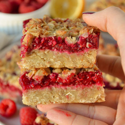 Raspberry Oatmeal Bars Recipe