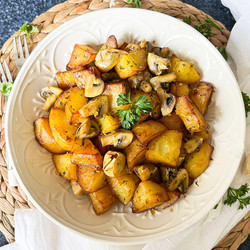 Spanish Patatas A La Baezana (Garlic Potatoes With Mushrooms)