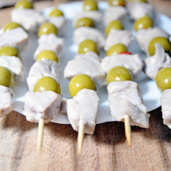 Tuna Skewers With Olives And Capers