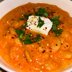 Creamy Cannelini Beans In Garlic Tomato Sauce