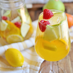 Easy To Make White Wine Sangria Recipe