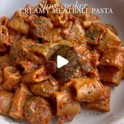 Slow Cooker Creamy Meatball Pasta