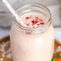 Strawberry Piña Colada Smoothie