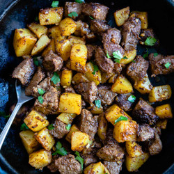 Beef Sirloin Steak Bites With Garlic Butter Potatoes