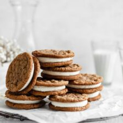 Copy Cat Oatmeal Cream Pie