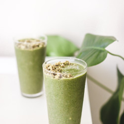 Easy Everyday Green Breakfast Smoothie