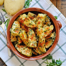 Spanish Roasted Potatoes ¨Al Ajillo¨ With Garlic &amp; Parsley