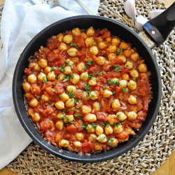 Spanish GARBANZO BEAN SKILLET With Chunky Tomatoes