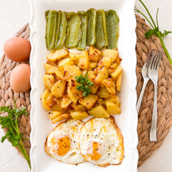 Spanish Eggs With Potatoes &amp; Peppers