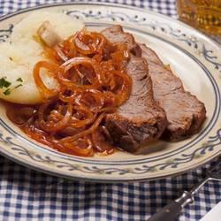 German Zwiebelrostbraten - Beef Onion Roast