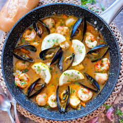 The ULTIMATE Seafood Skillet