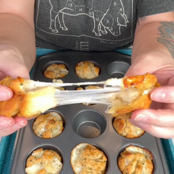 Cheesiest Garlic Bread Pull Apart Bread