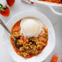 Strawberry Rhubarb Crisp