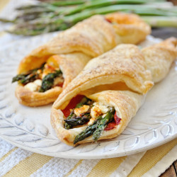 Asparagus Puff Pastry Bundles With Roasted Peppers &amp; Goat Cheese