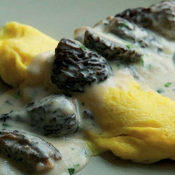 Omelet With Creamy Morel Mushrooms