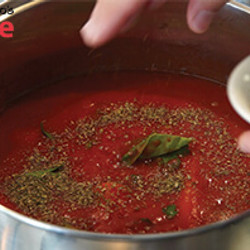 Basic Italian Tomato Sauce