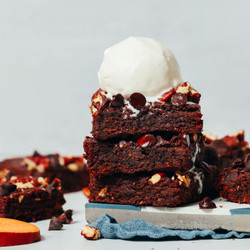 Fudgy Sweet Potato Brownies (v/gf)