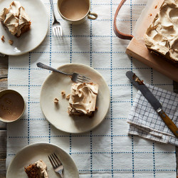 An Old-fashioned Apple Spice Cake