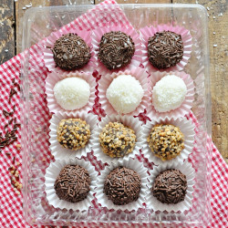 Easy NO-BAKE Truffles Recipe