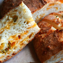 No Knead Jalapeno Cheddar Bread Recipe