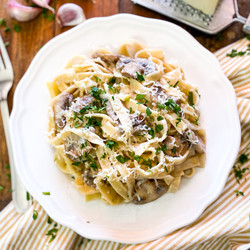 Creamy Mushroom &amp; Garlic Pasta