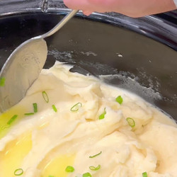 Crock Pot Mashed Potatoes