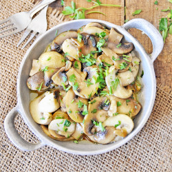 Sauteed Garlic Mushrooms With Parsley