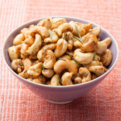 (Snack) Rosemary Roasted Cashews