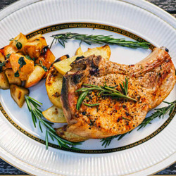 Rosemary, Fennel &amp; Chili Flake Rubbed Bone-in Pork Chop With Grilled Apples And Potatoes