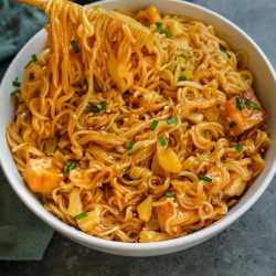 Easy Sweet, Spicy, And Saucy Noodles