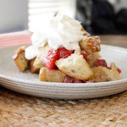Slow Cooker Strawberry French Toast Casserole