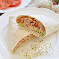 Spanish Tuna Wraps With Avocado And Creamy Garlic Sauce