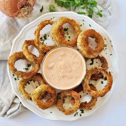 Herb Crusted Onion Rings With Yogurt Paprika Sauce