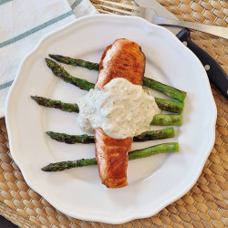 Grilled Salmon &amp; Asparagus With Cream Sauce