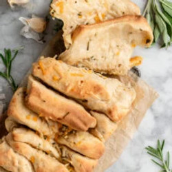 Easy Cheesy Vegan Garlic Pull Apart Bread Recipe