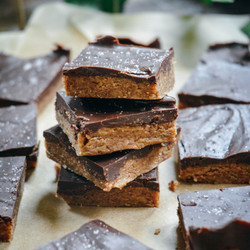 No-bake Almond Butter Bars With Salted Chocolate