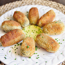 Spinach &amp; Manchego Cheese Spanish Croquettes Tapas Recipe