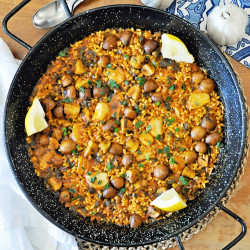 Spanish Vegan Paella With Portobello Mushrooms &amp; Roasted Garlic