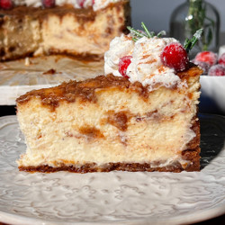 Eggnog Cinnamon Roll Cheesecake