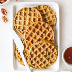 Easy Cornbread Waffles Recipe (gluten-free)