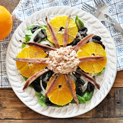 Spanish Salad With Oranges, Anchovies &amp; Tuna