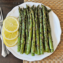 Easy Lemon Pepper Roasted Asparagus Recipe