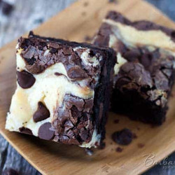 Easy Chocolate Chip Cheesecake Brownies